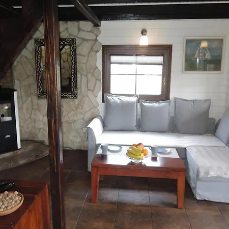 Holiday home Cozy With Terrace And Garden, Fenced, In