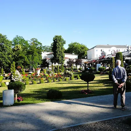 Semesterbostad Wooden House By Baltic Sea & Wolin Park Miedzyzdroje
